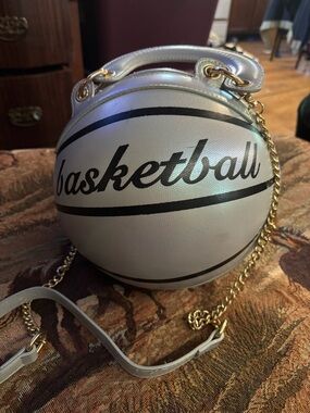 Source Unknown Silver Basketball-Shaped Crossbody Bag